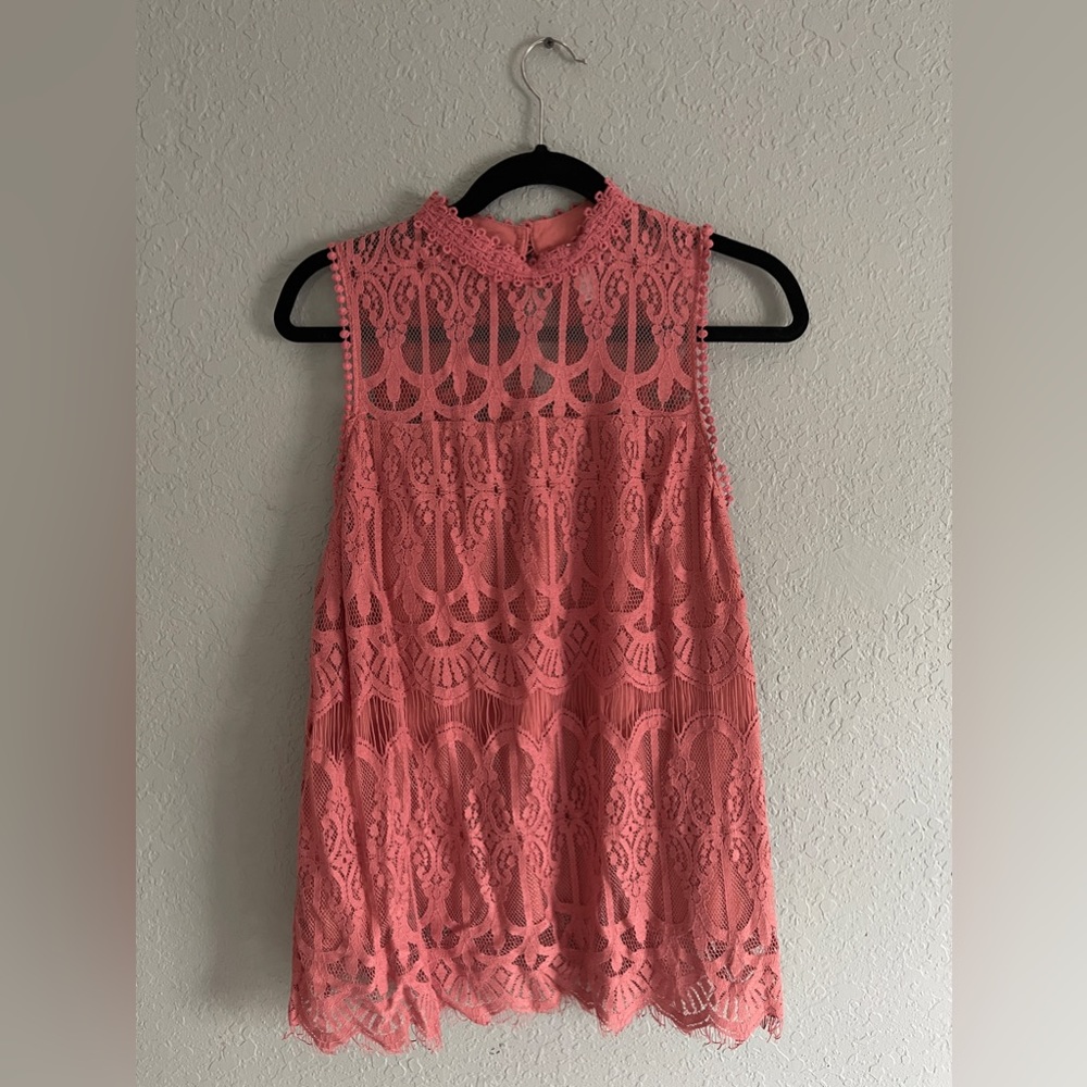 Xhilaration lace pink sleeveless top - size small